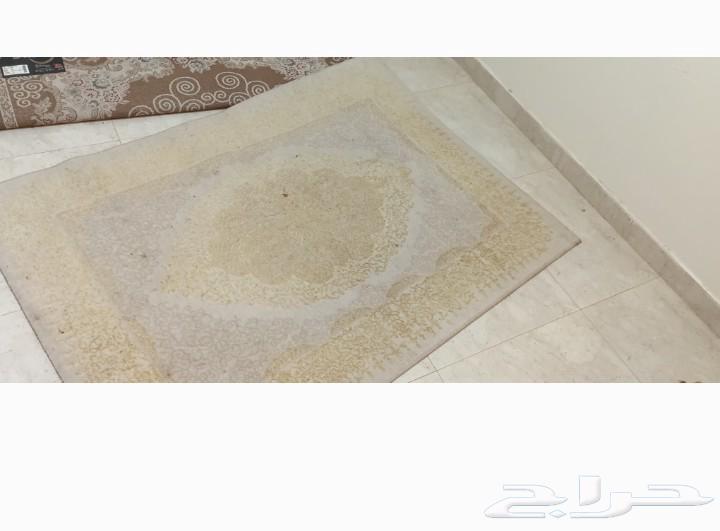 3ستائر استعمال خفيف...وسجادتين بحالة جيدة جدا..كلو 250 قابل64615300360833113