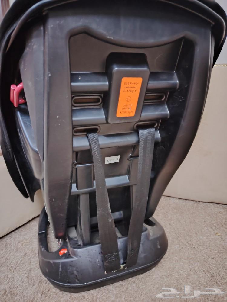 للبيع كرسي سيارة للأطفال نظيف و استخدام قليل جدا64613362202883112