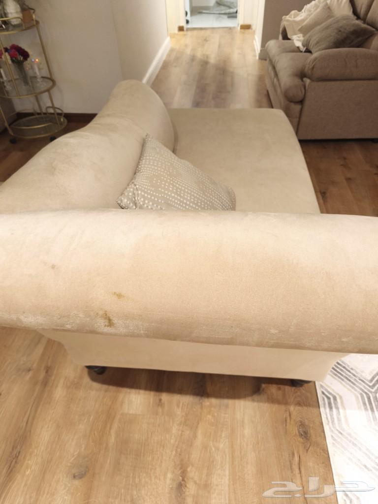 أريكة أو كنبة شبه جديدة للبيع64612474187011110