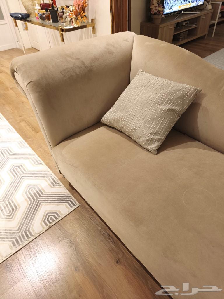 أريكة أو كنبة شبه جديدة للبيع64612474187011111