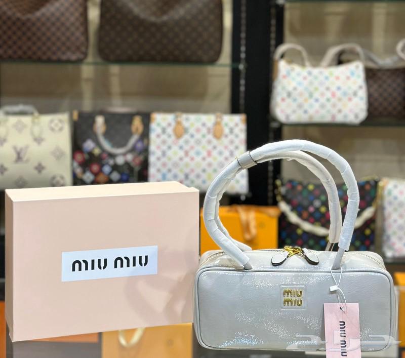 شنط جلد أصلي من ماركة miu miu64609933278593114