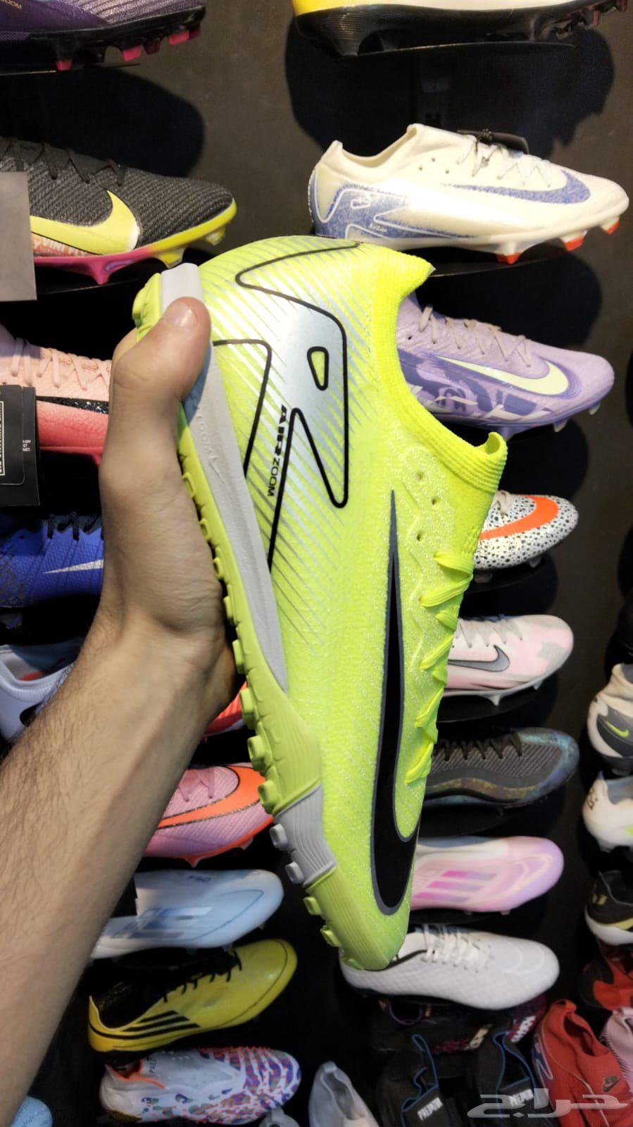 جزمه كوره نايك جديده مقاس 42 للبيع او الاستبدال 4164606860838403112