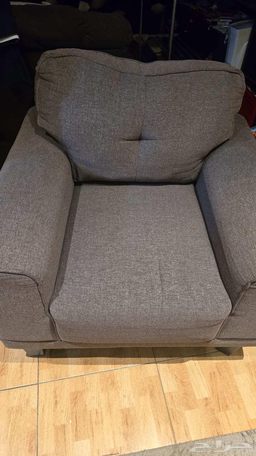 فرش بيت مستعمل في الملز64606189264898113