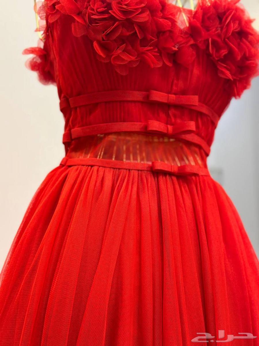 فساتين مناسبات شبه جديده مقاس Sسعر البيع 17064613374511362111