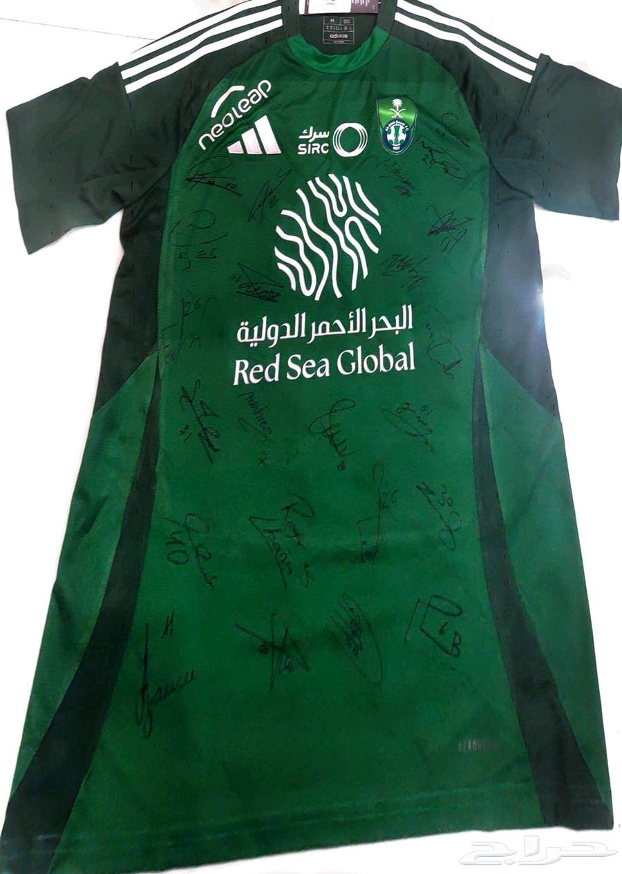 تيشيرت الاهلي النخبوي عليه توقيع جميع لاعبين64606934901250113
