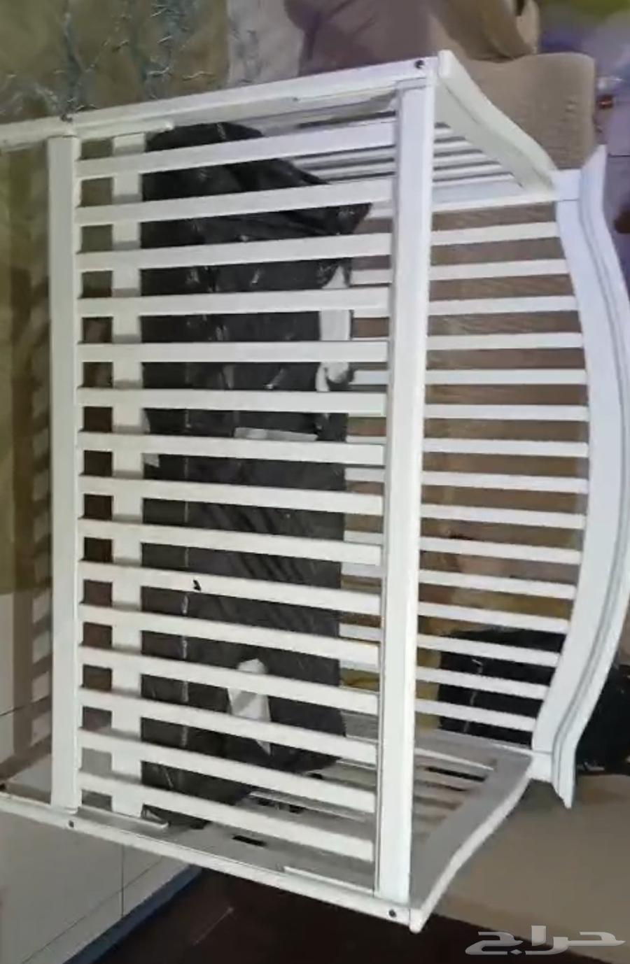 سرير اطفال نضيف جدا64618994753794110