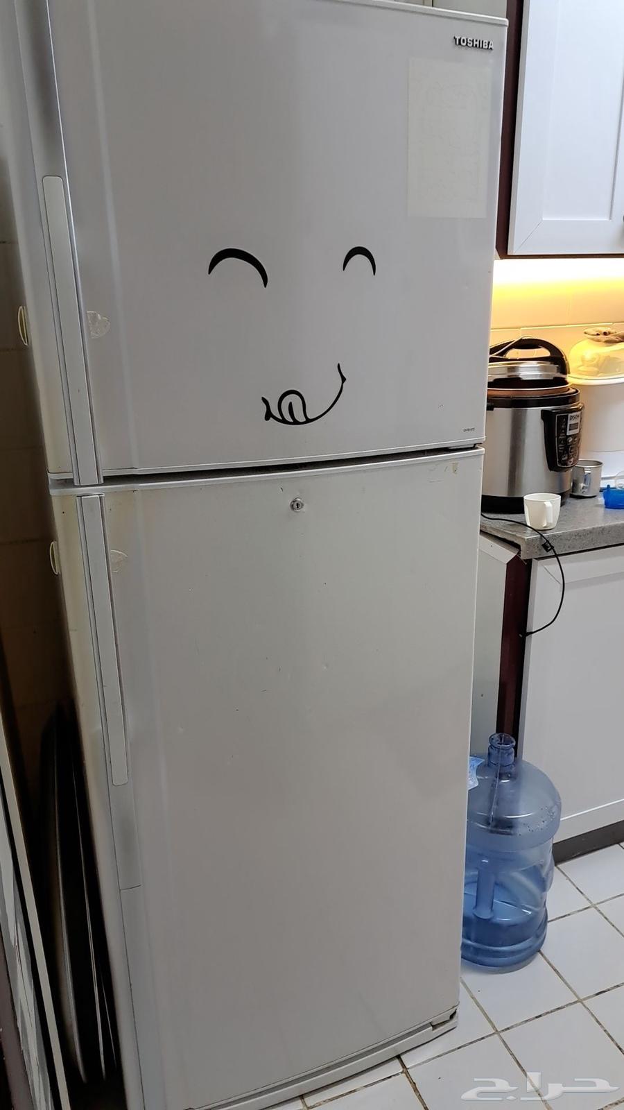 ثلاجه توشيبا 14 قدم بحالة ممتازه تبريد فل ينقصها درج الخضار64618239631235110