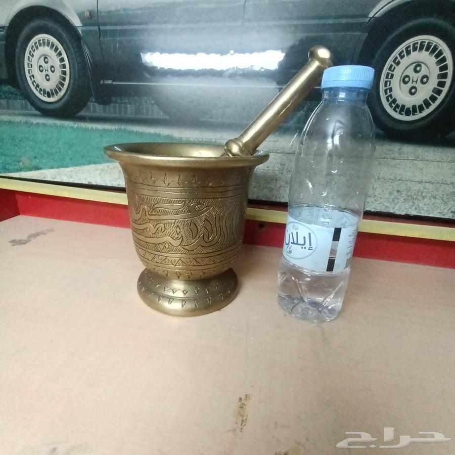 نجر سوري قديم عليه كتابه نادره64617800376450111