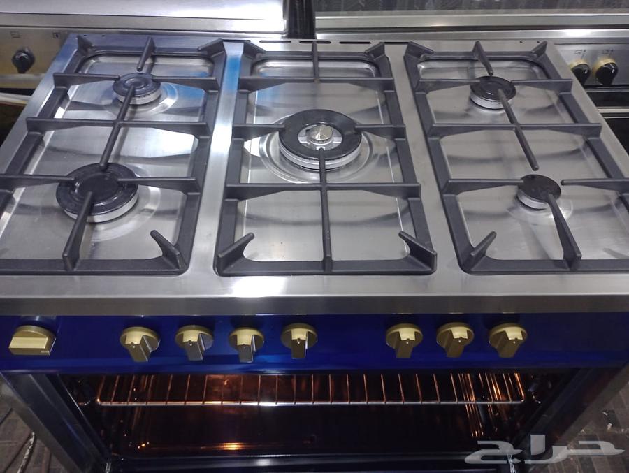 للبيع فرن ايطالي جليم غاز اصلي مقاس60 90 موجود في المحل جده64617300407169110