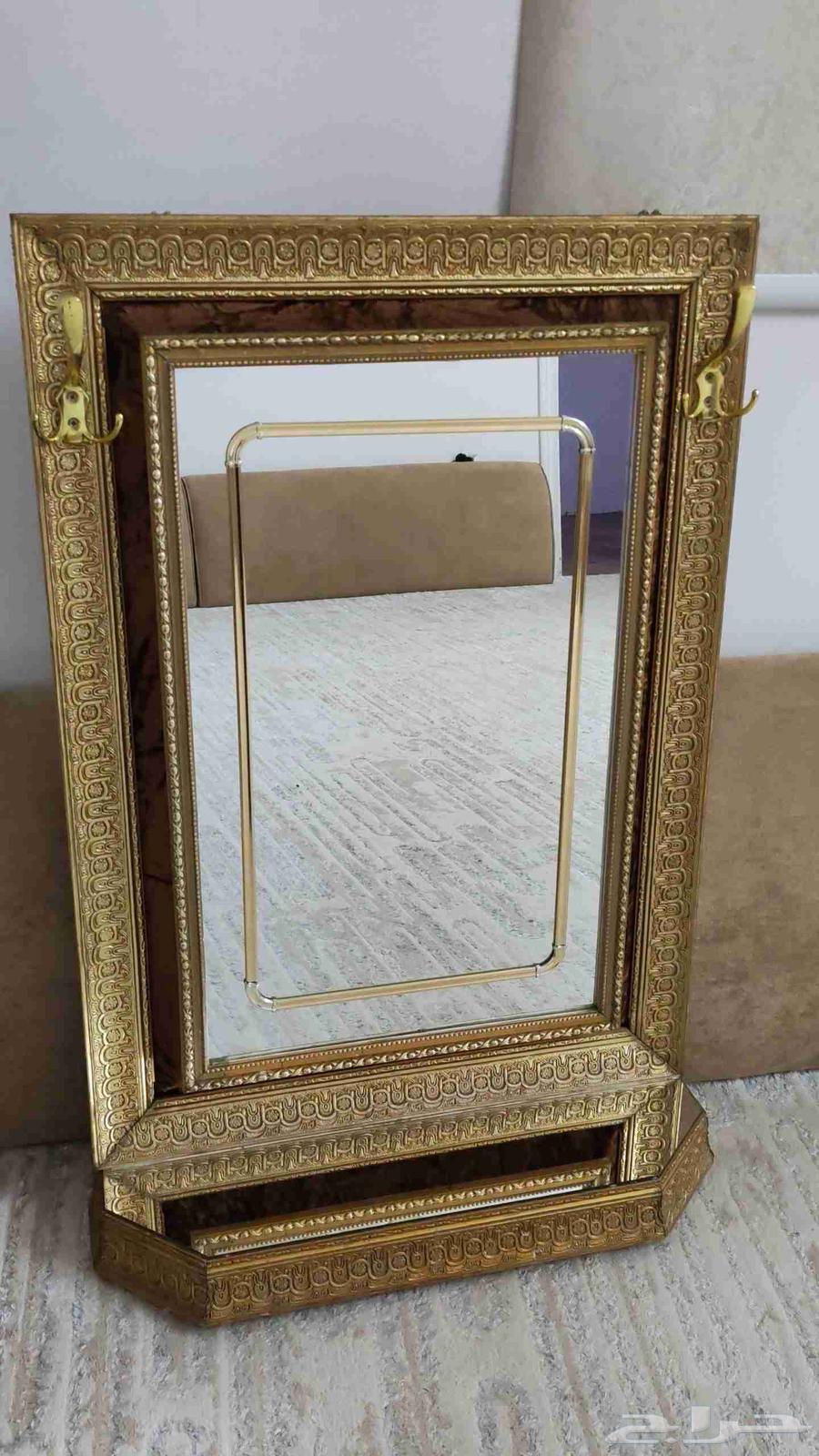 للبيع مرآه شبه جديده64618664510467110