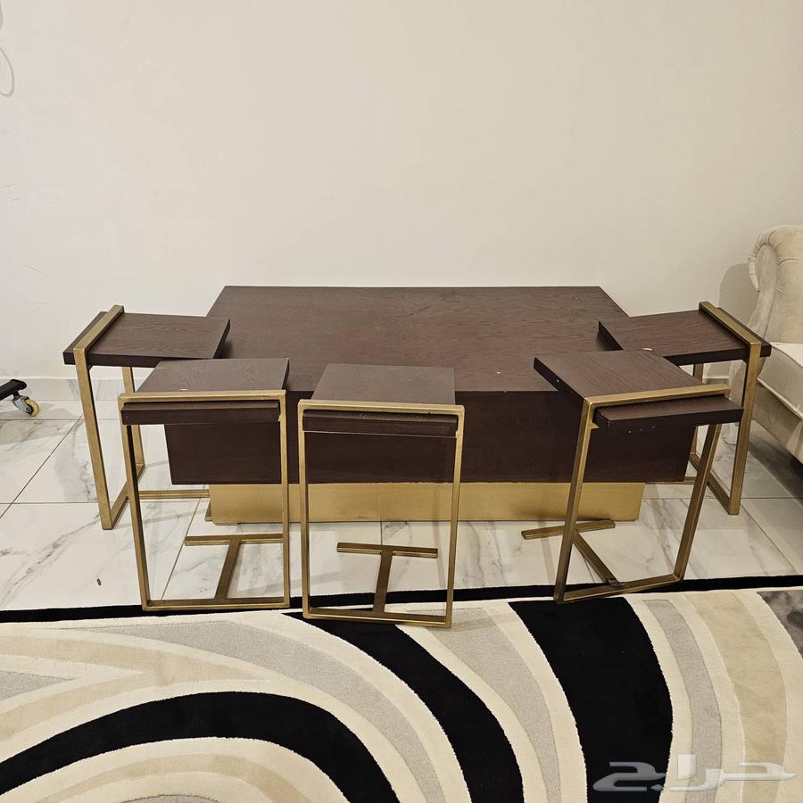 طاوله مع خدمه للبيع64618152853761111