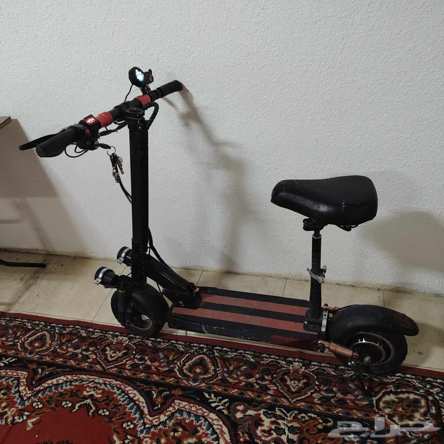 اسكوتر مستعمل للبيع بحاله جيده64624376637569111