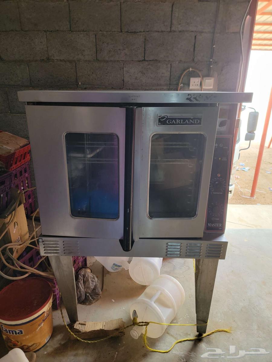 فرن حلويات وعجانه نضيف جدا جدا مع صاجات وكل شي متعلق بهاء64622400972929110