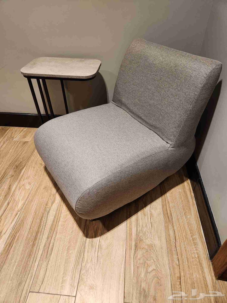 كنبة مع طاولة أي هوم64623716415234112