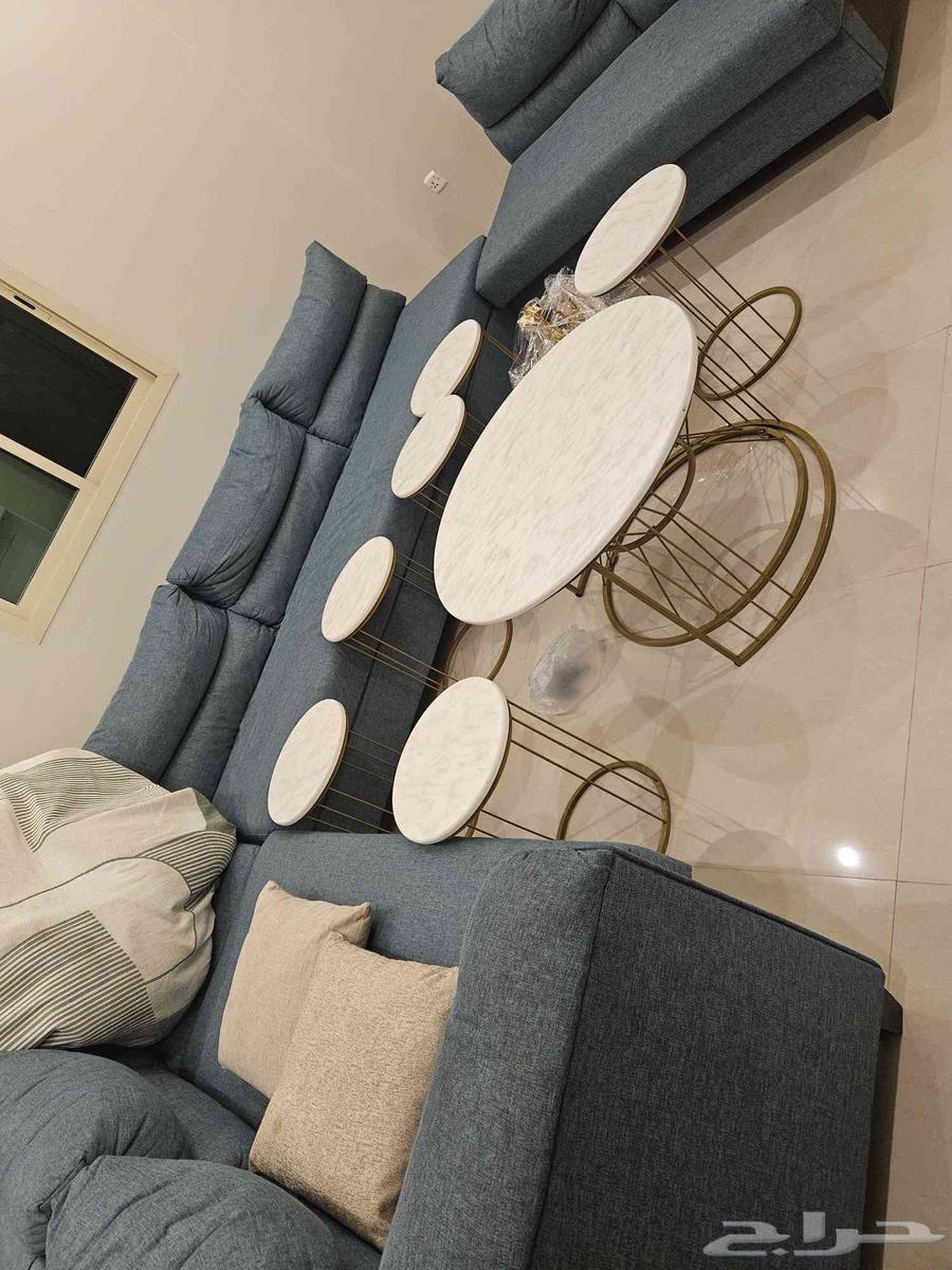 L-shaped Sofa and Serving Table64625221884931112