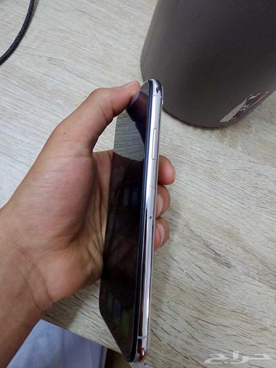ايفون X وكاله بطاريه 100 لم يدخل صيانه64619717546371112