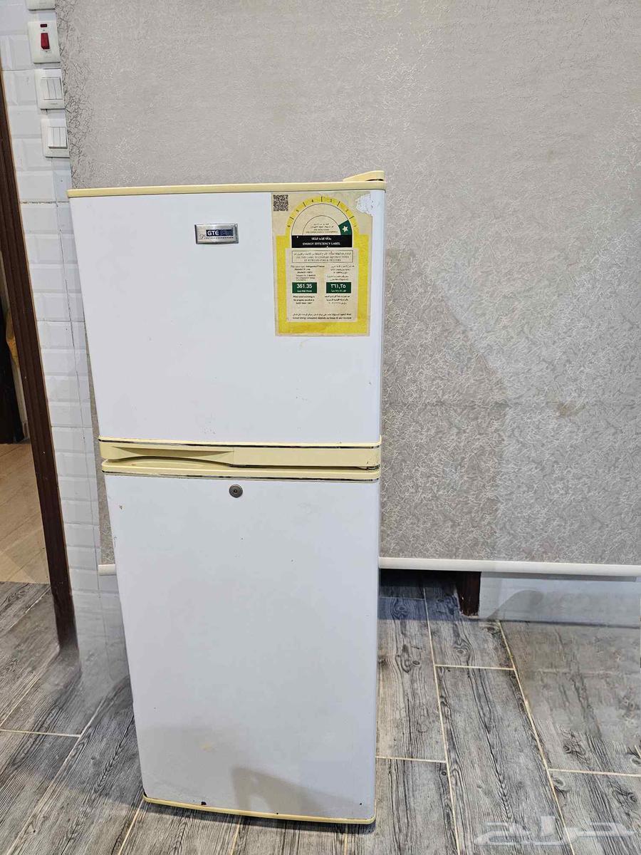 Clean fridge, price 300 riyals64617363504259111