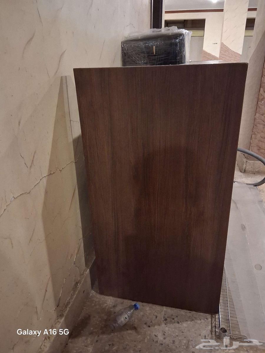 مكتب مستعمل نظيف للبيع64617502835201111