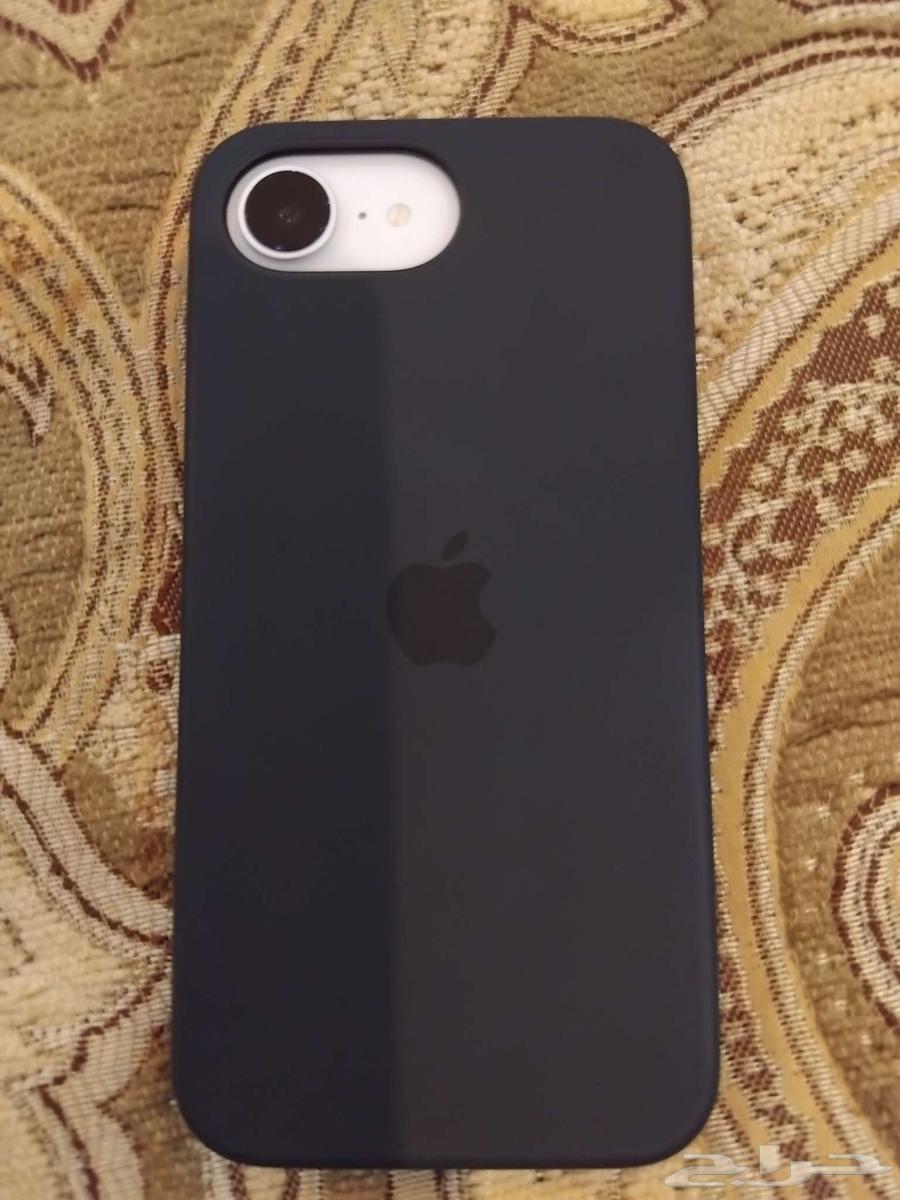 iPhone 16e - iPhone 16e64616840370306111