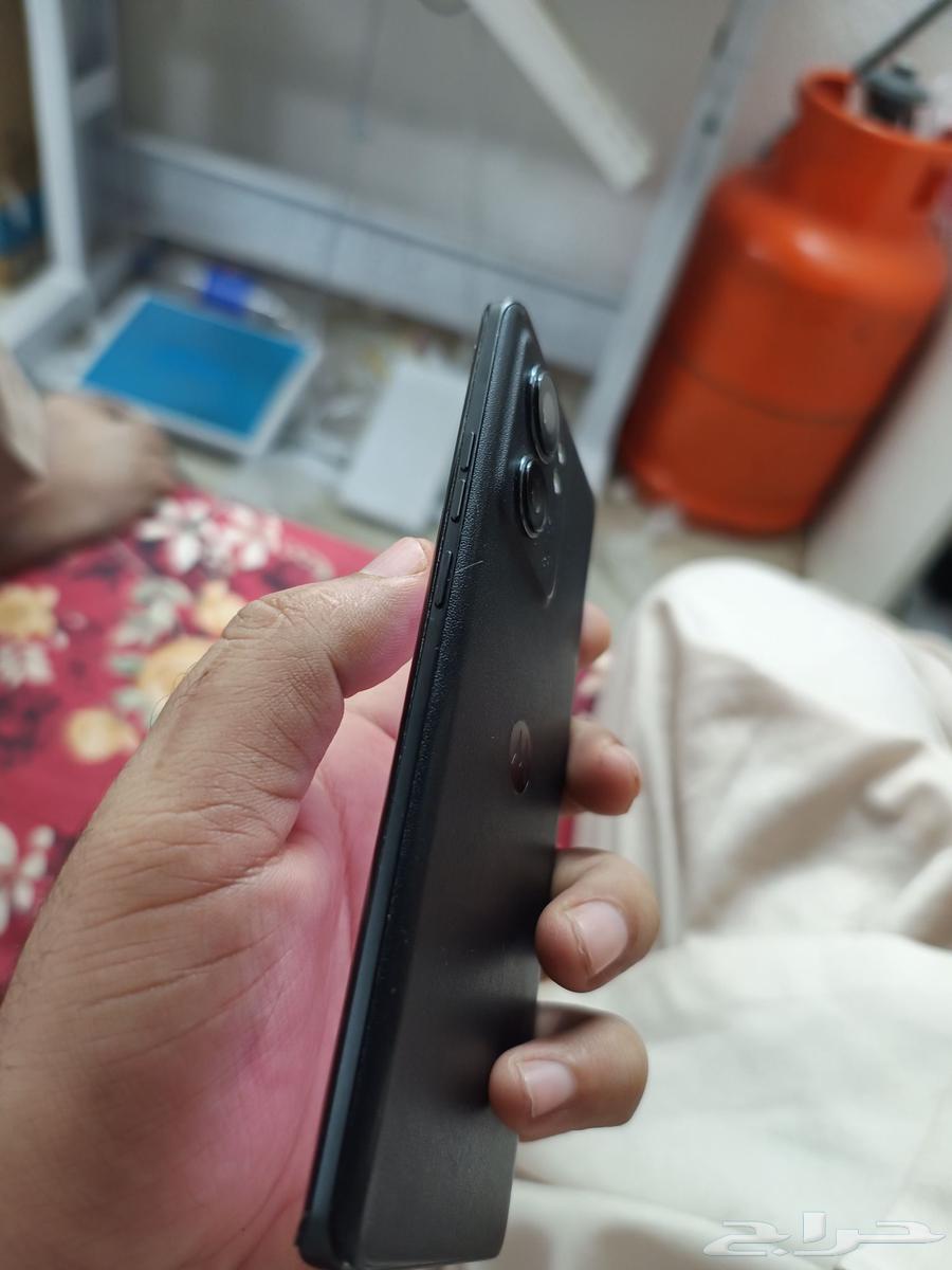 Motorola Edge 40 8 GB + 256 GB64616852687106111