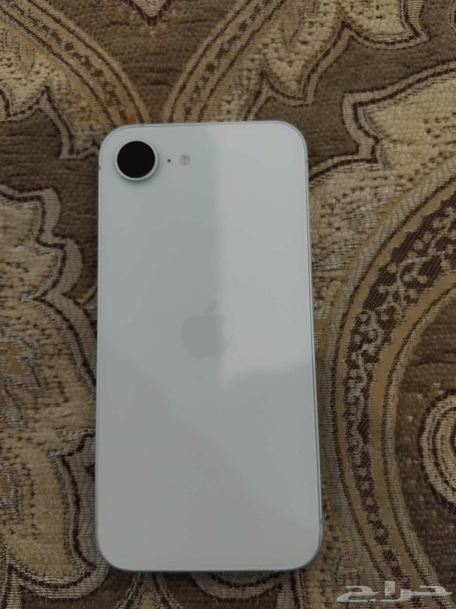 iPhone 16e - iPhone 16e64616840370306113