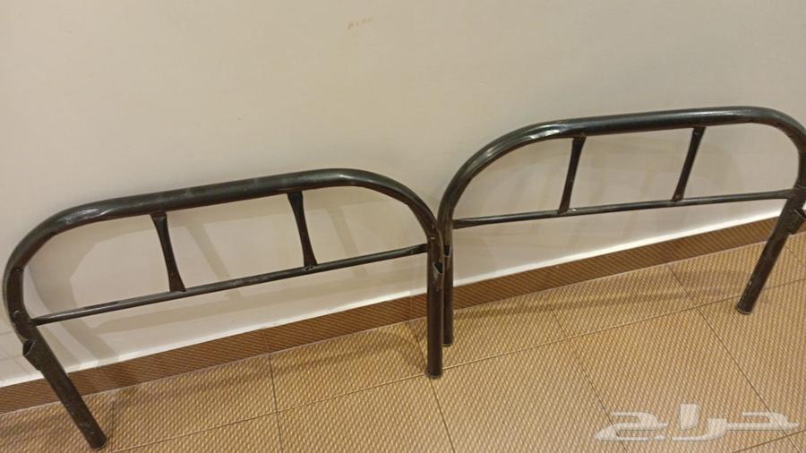 سرير حديد نفر عدد اثنين مرتبه نفر ونص عدد ثلاث مراتب25064490220895490112