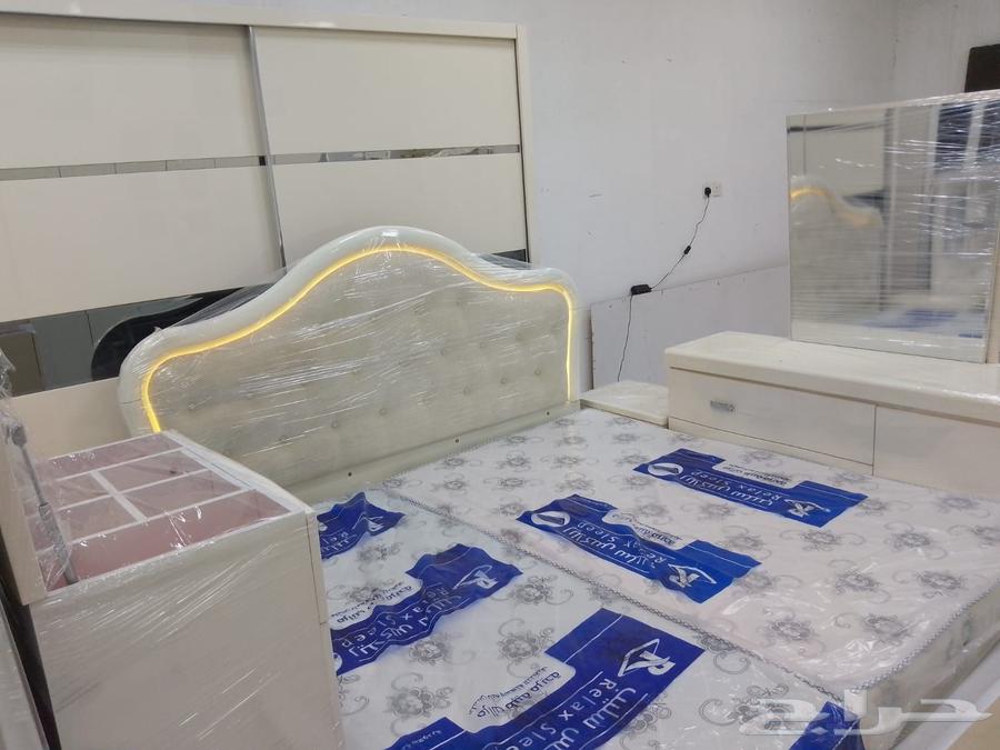 غرفة النوم مستعمل نظيف وتركيب توصيل64617614463106110