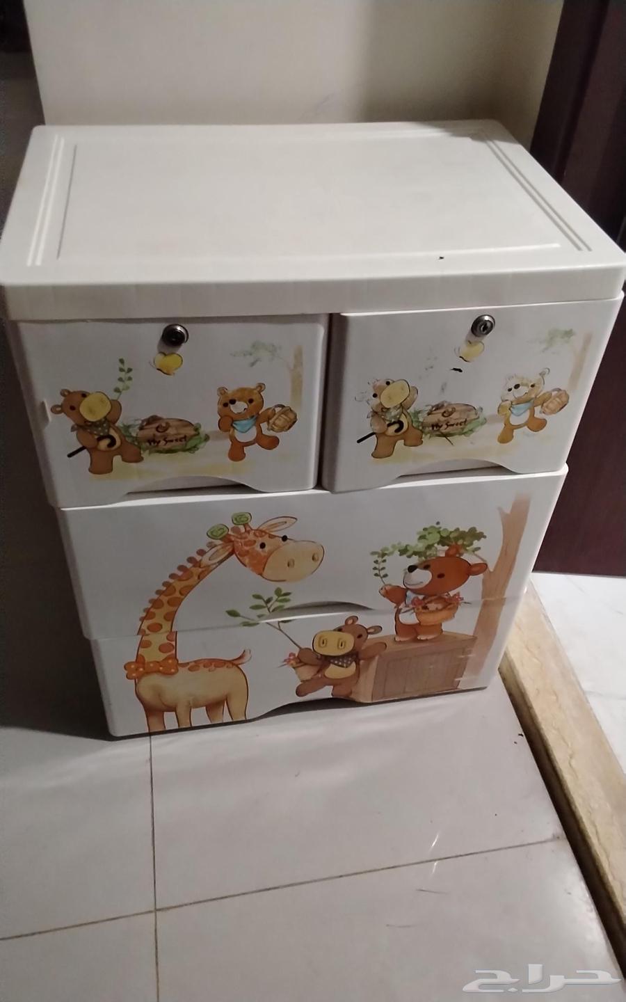 Children's Tables and Bicycles on Auction64624866939266111