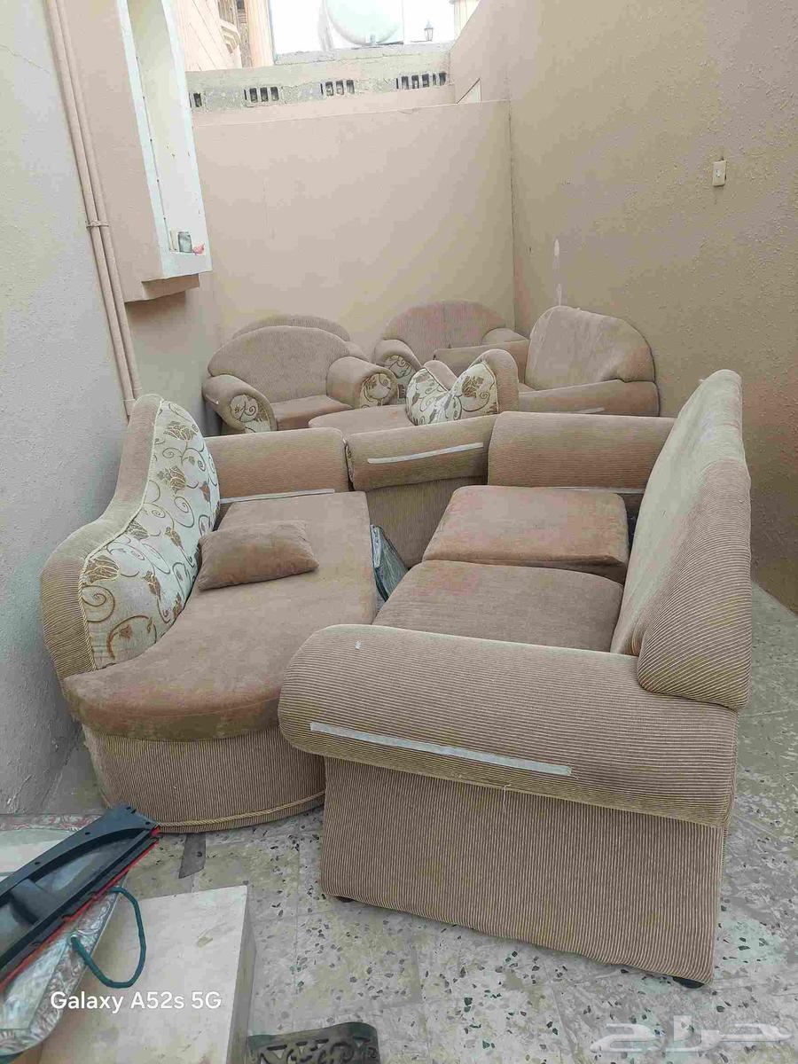 كنب بحاله جيده مجاني لمن يحتاجه64623740941186111