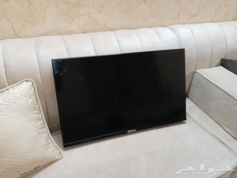 السلام عليكم ورحمة الله وبركاته عندي شاشه 32 بوصه للبيع64624278589443110