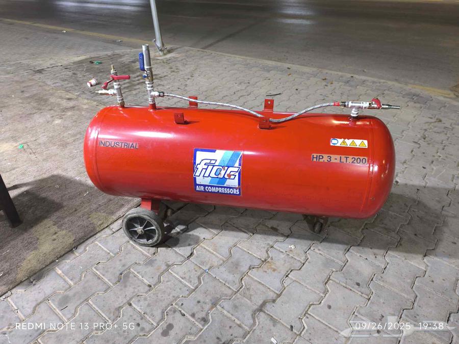 خزان سابان 200 لتر احمر ايطالي غير جديد مستمال64621780004481110