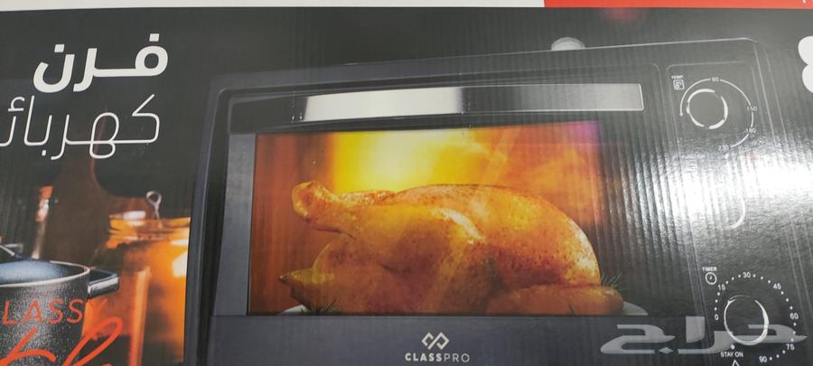 Five-burner gas oven with top and bottom heating elements, missing glass, price: 300 EGP; electric oven64619530242051112