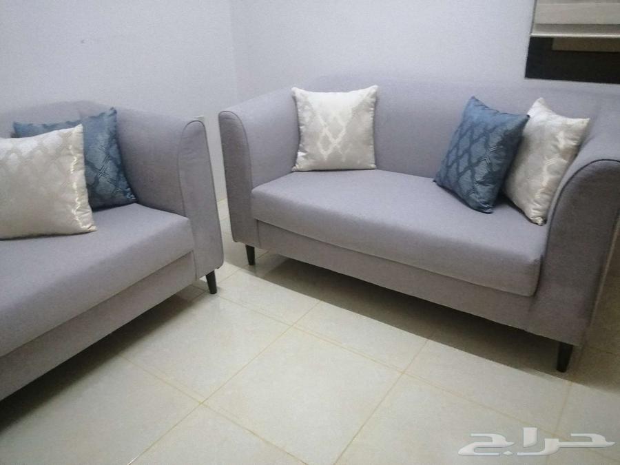 A small, clean sofa with no defects; reason for sale: it did not suit our needs64622450605187110