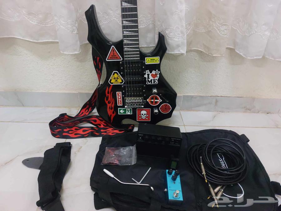 غيتار كهربائي أصلي كامل للبيع مع جميع مستلزماته64621517539458110