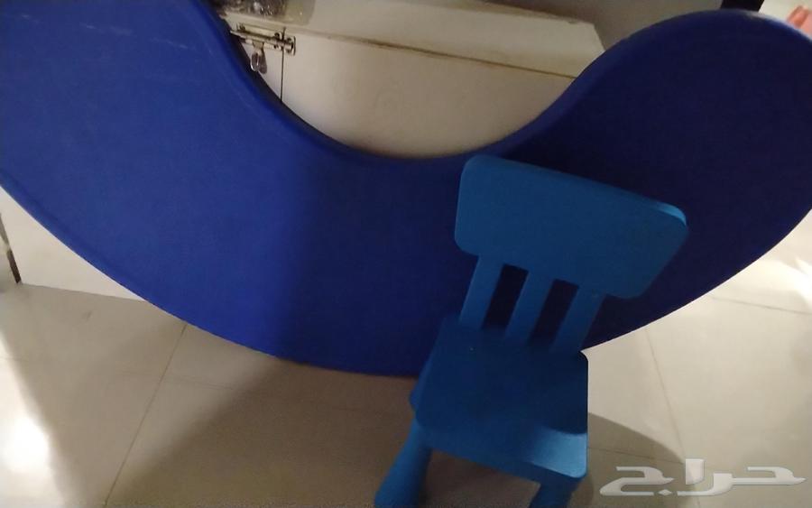 Children's Tables and Bicycles on Auction64624866939266112