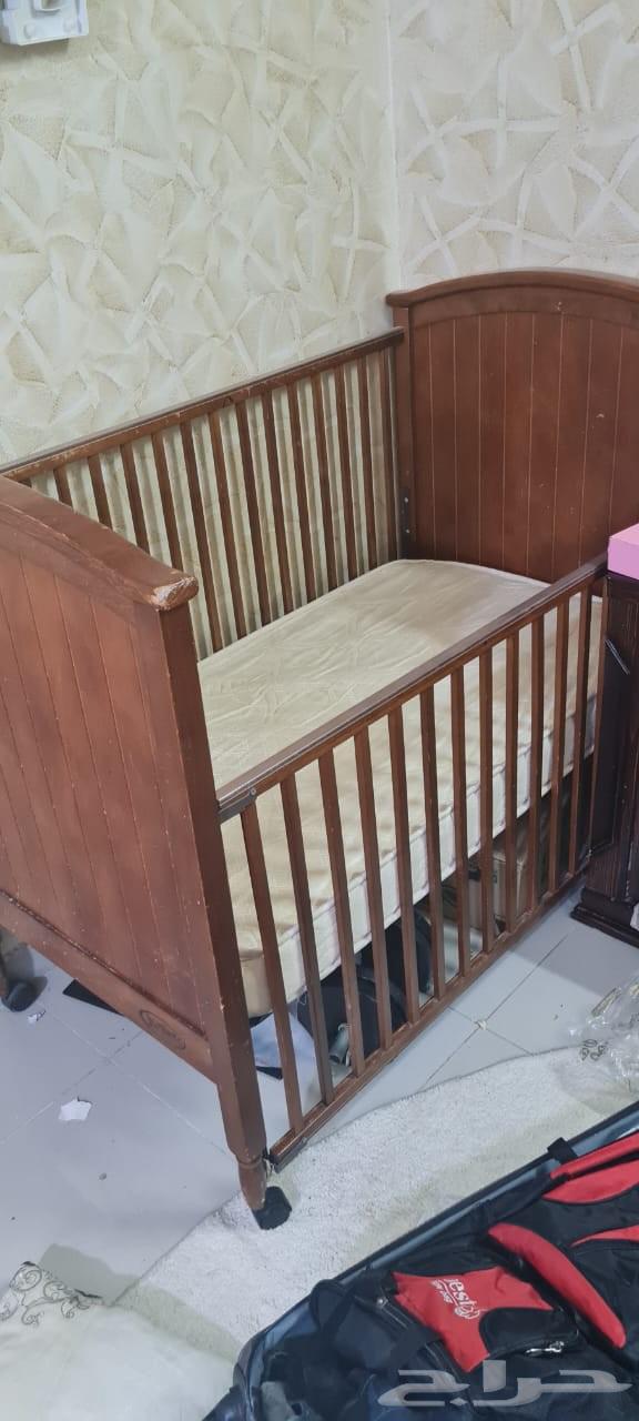 سرير اطفال نظيف وفخم64622029388289112