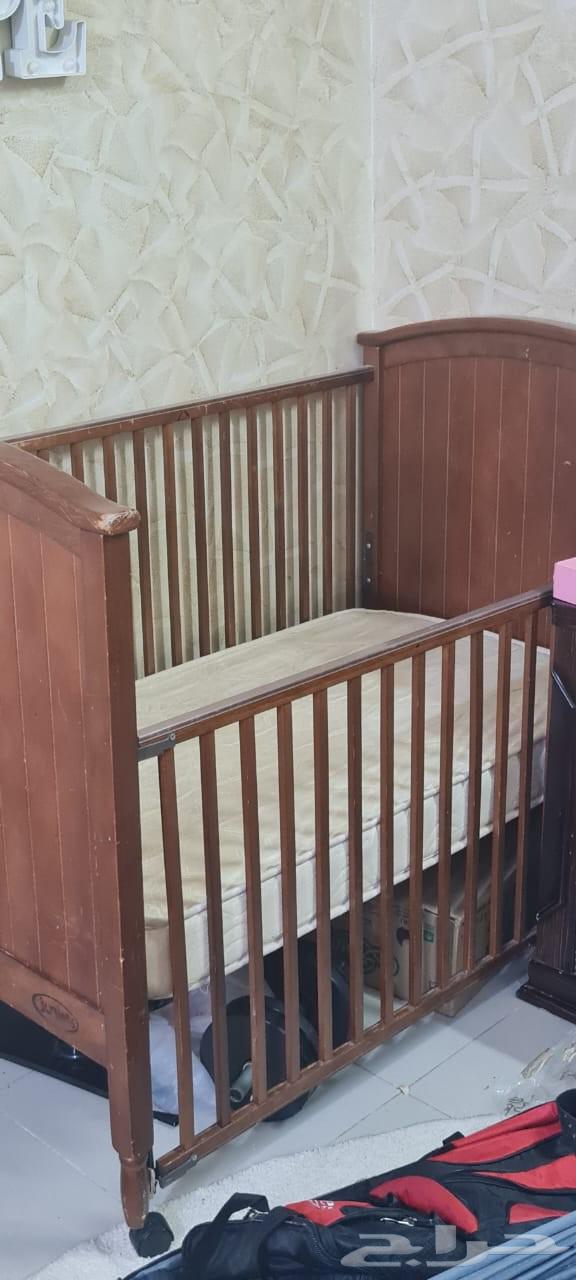 سرير اطفال نظيف وفخم64622029388289114