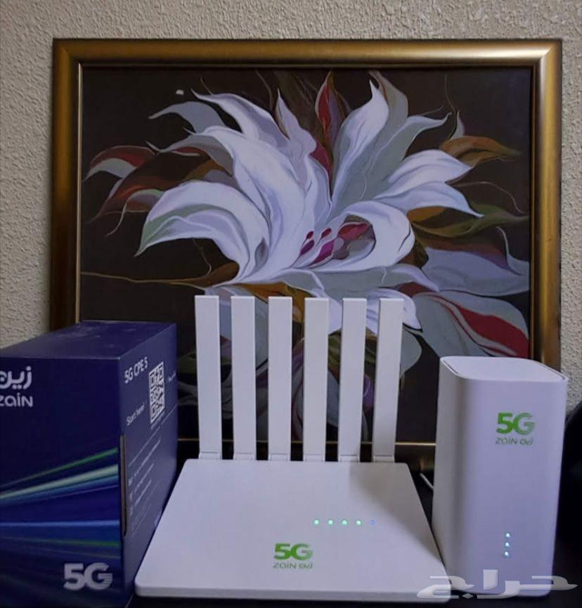 موظف ألياف بصريه شبكه الانترنت المنزلي64495624708353114