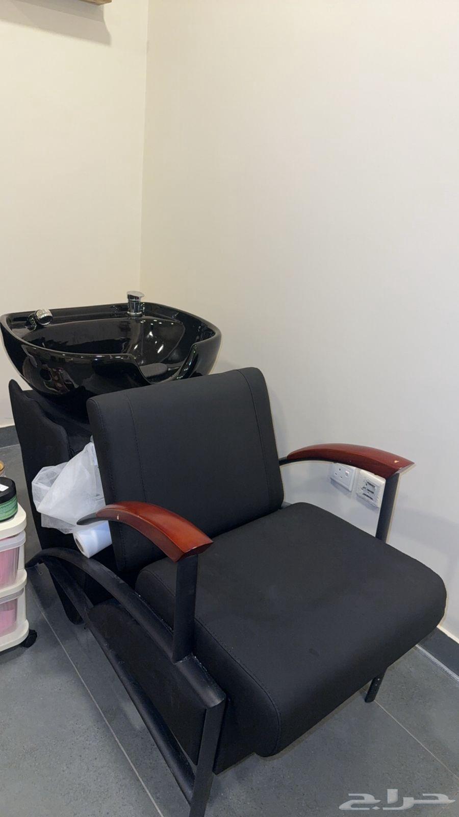 كرسي غسيل شعر للصالونات ( جديد تقريبا)64618964791297111