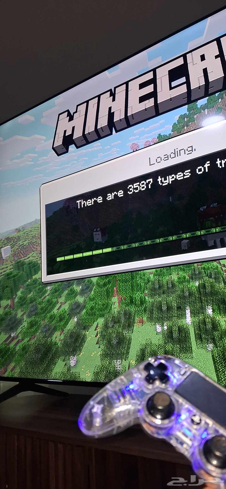 سوني4 الحاله ممتازه مع يدتين واحد اصليه و الثانيه لا64623110011650113