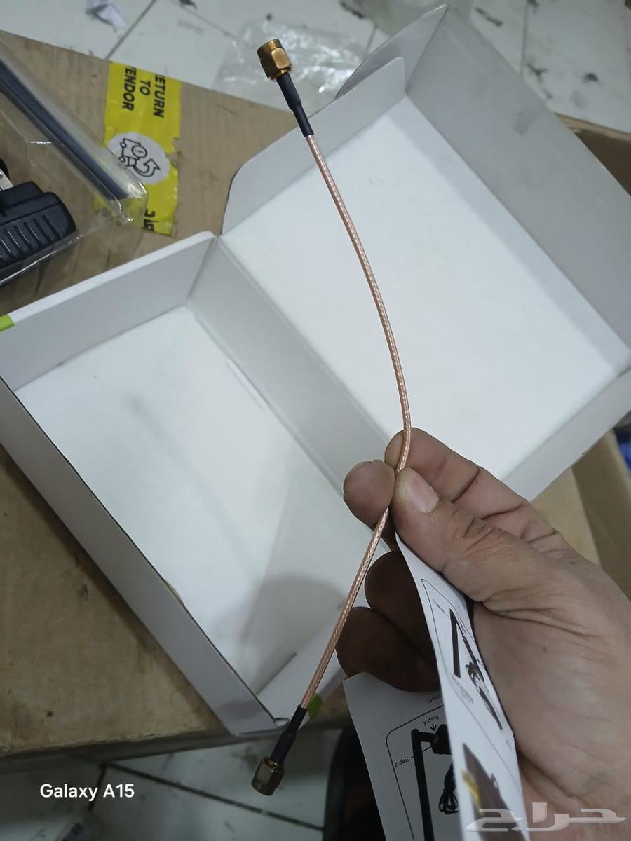 جهاز مقوي إشارة النت يشبك بالمودوم او الروتر ب 100ريال64619139056130110