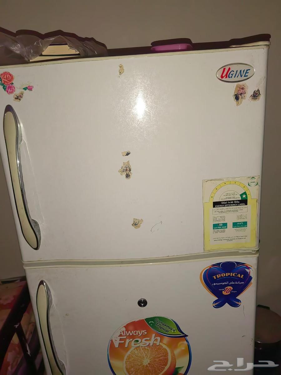 A UGINE refrigerator in clean condition fully functional64618589319683112