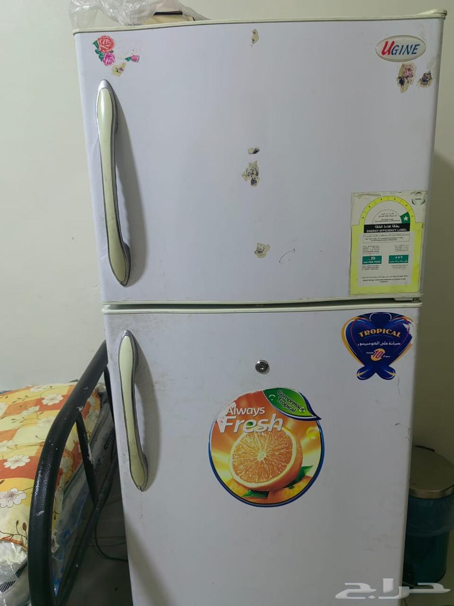 A UGINE refrigerator in clean condition fully functional64618589319683111