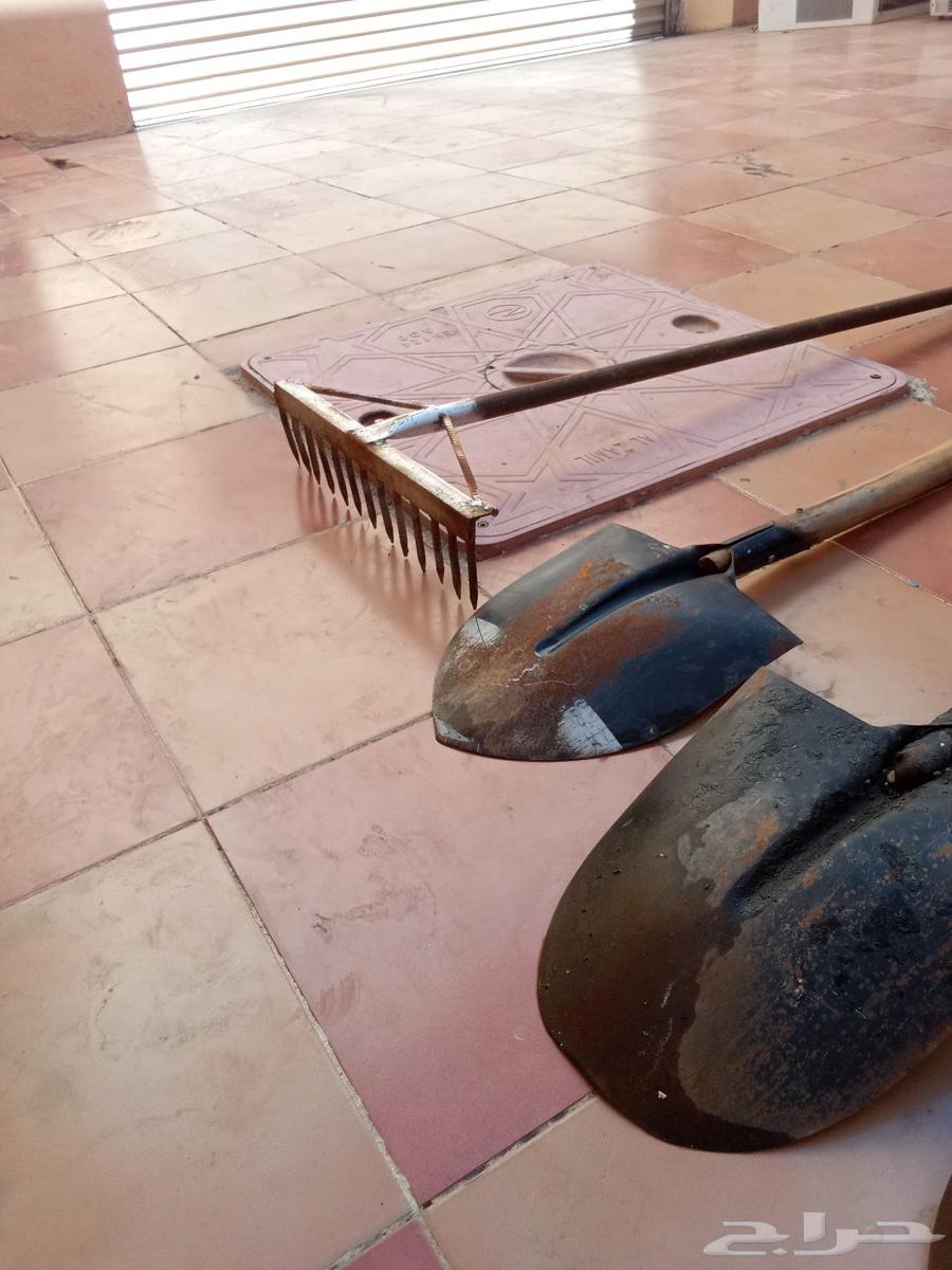 ادوات مزرعة للبيع موضحة في الصورة64610430159235111