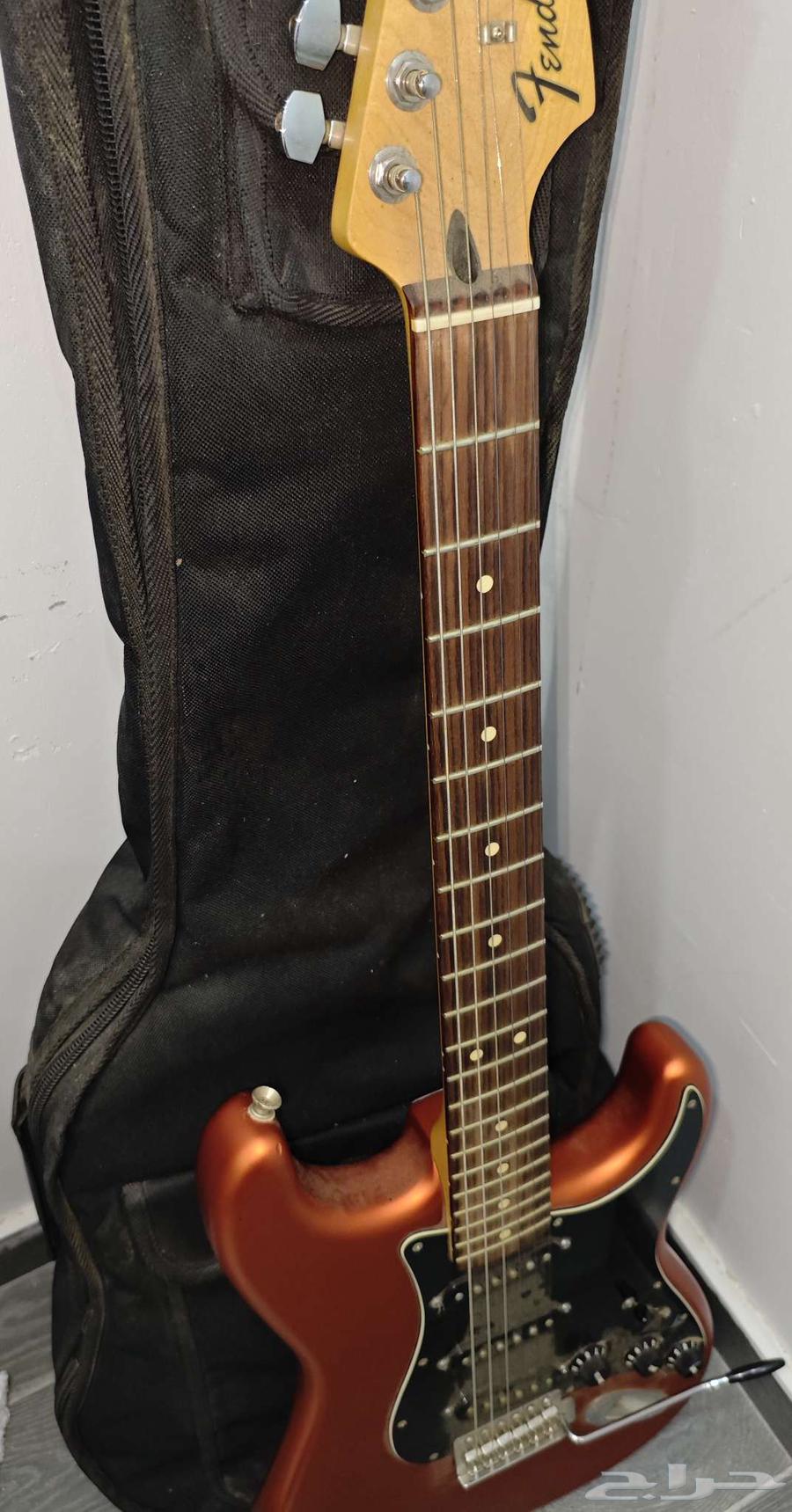 للبيع electric guitar من فيندر تصميم كلاسيكي يرجع للخمسينات64591574368899113