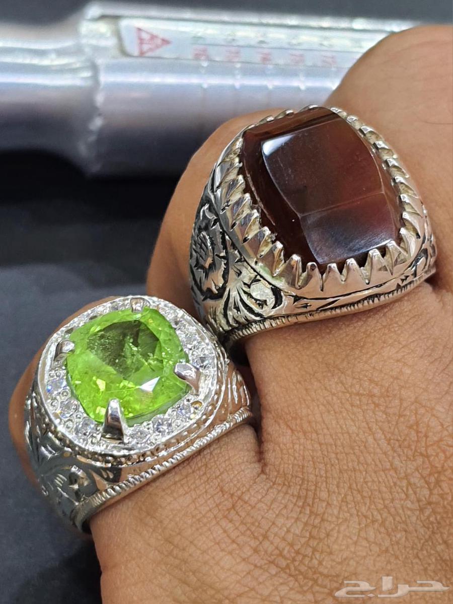 Gems from Emerald and Carnelian64416756550786114