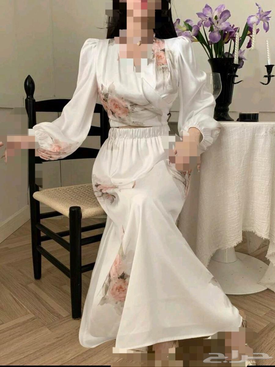 طقم تنورة قطعتين جديد بطباعه ورود أنيق ولطيف64414276629762111