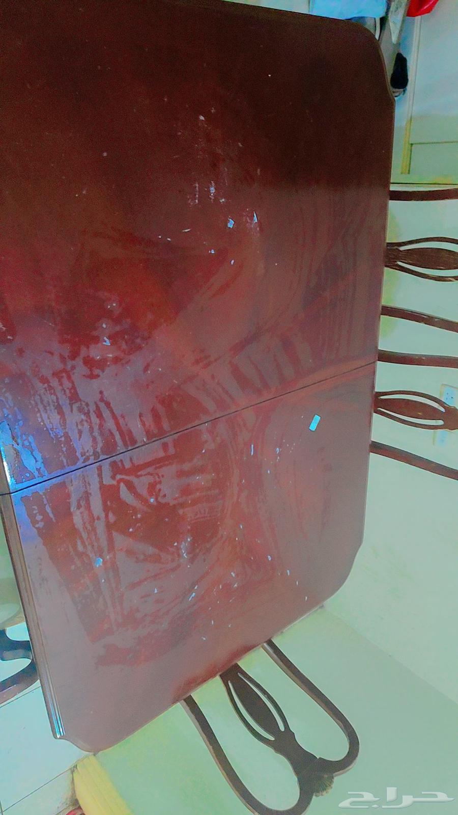 Dining table for sale, almost new, with 6 chairs64419078288643114