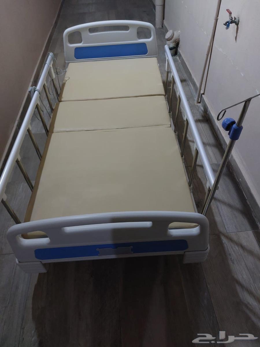 سرير طبي كهربائي64414289728513112