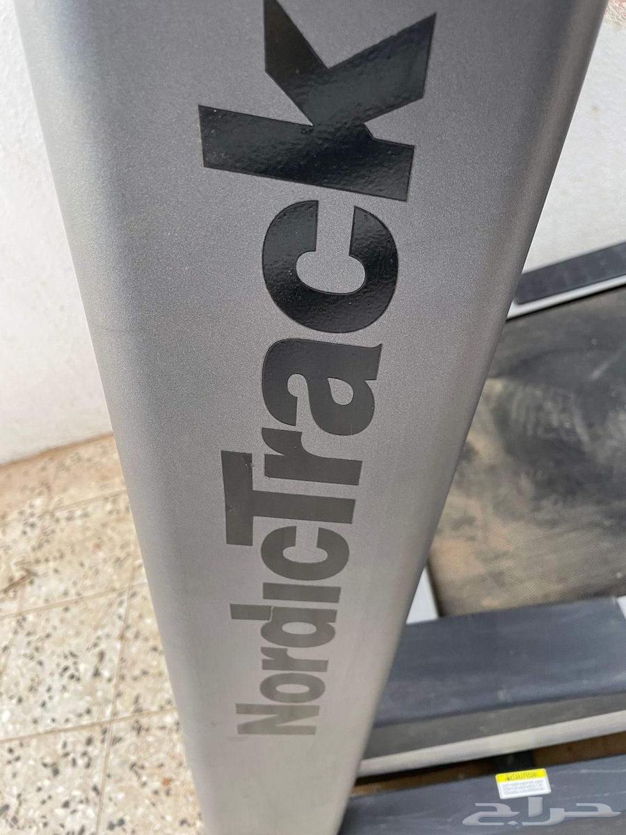 جهاز سير كهربائي يضاهي أجهزة الأندية الرياضية للأوزان الثقيل64418485754883113